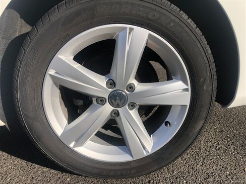Used 2013 Volkswagen Passat 2.5 SE FWD image 14