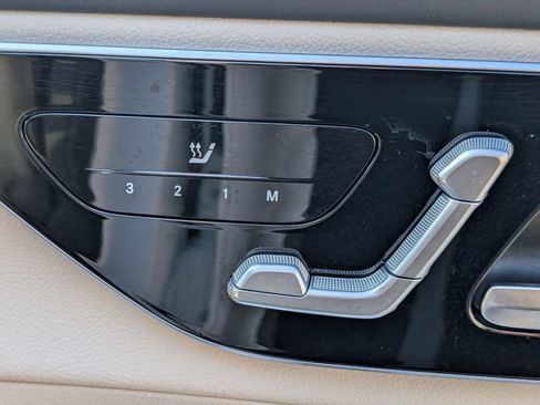 Used 2023 Mercedes-Benz GLC 300 4MATIC w/ Exclusive Trim Package image 40