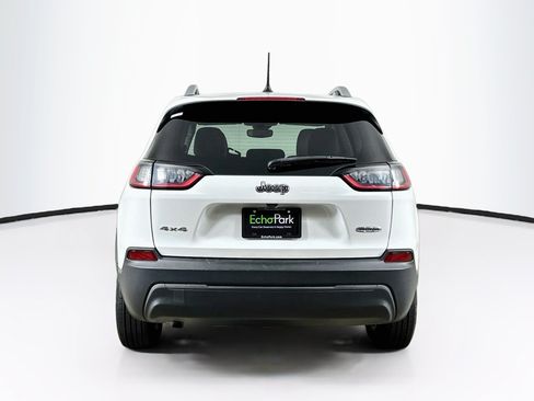 Used 2021 Jeep Cherokee Latitude AWD/4WD image 7