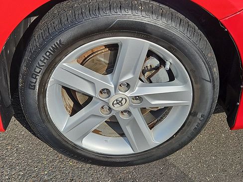 Used 2012 Toyota Camry SE image 8