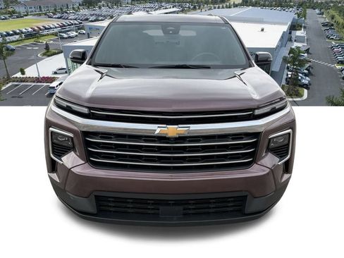 Used 2024 Chevrolet Traverse LT image 9