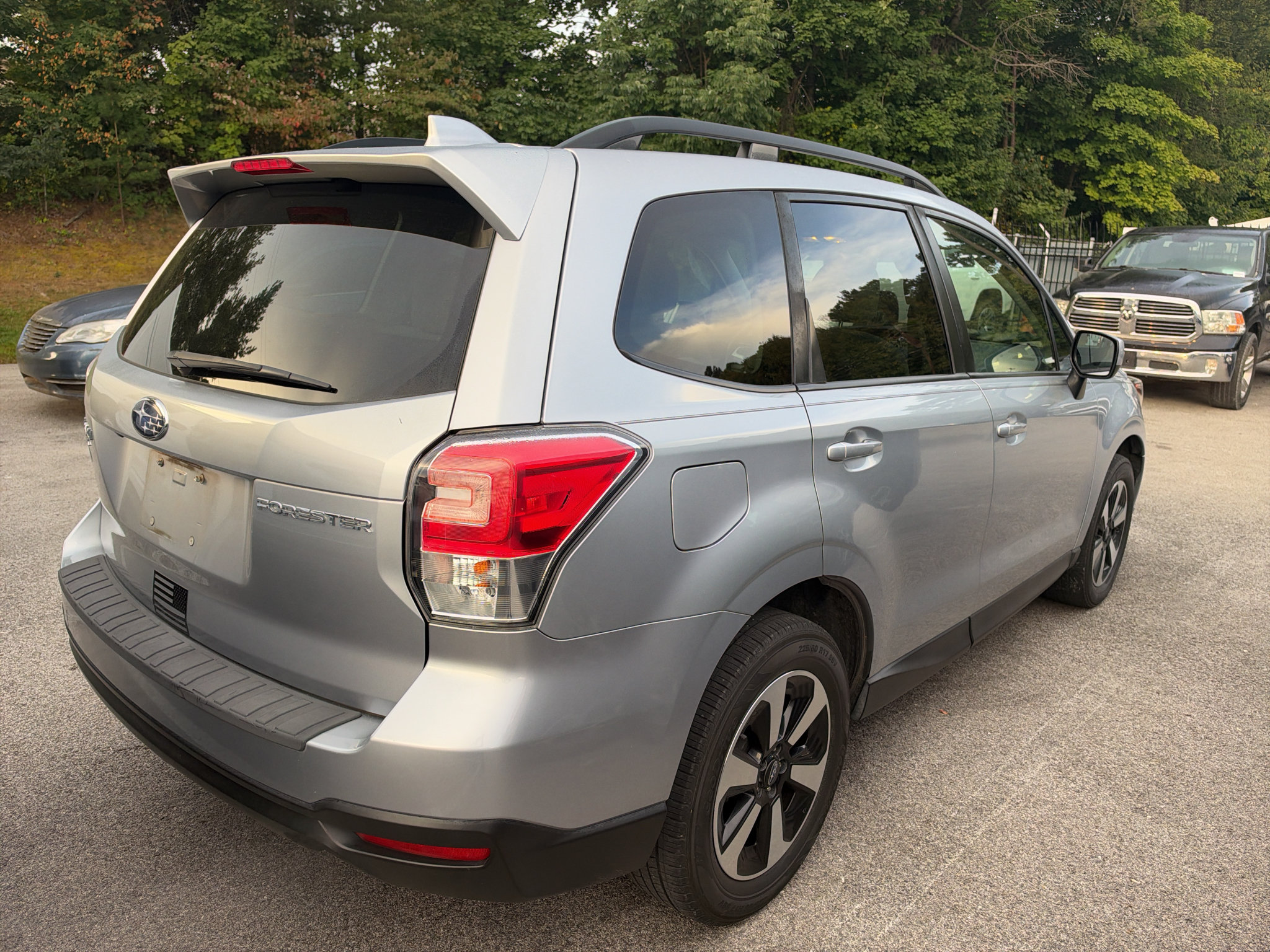 Used 2018 Subaru Forester 2.5i Premium AWD/4WD image 5