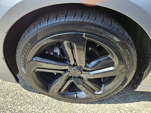 Used 2020 Honda Accord Sport image 7