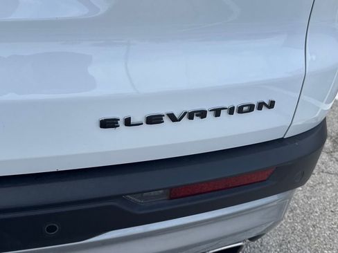 Used 2024 GMC Acadia Elevation w/ LPO, Floor Liner Package image 6