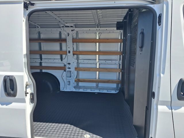 Used 2025 RAM ProMaster 2500 w/ U-Haul Equipment Group FWD image 12