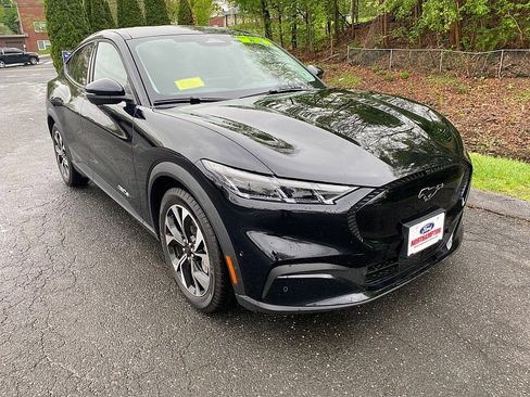 New 2024 Ford Mustang Mach-E Select image 3