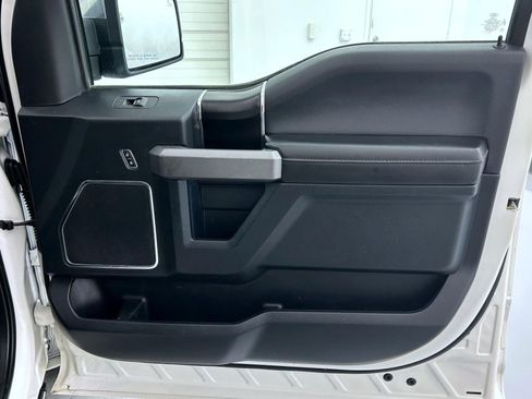 Used 2019 Ford F150 Platinum w/ Equipment Group 701A Luxury image 17