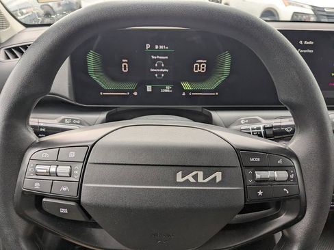 Used 2025 Kia K4 FWD image 27