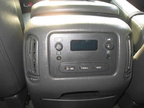 Used 2005 Chevrolet Silverado 2500 LT w/ Heavy-Duty Power Package AWD/4WD image 17