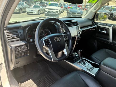 Used 2021 Toyota 4Runner Limited AWD/4WD image 16