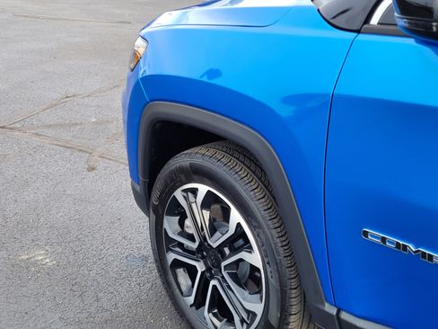 Used 2024 Jeep Compass Limited image 11