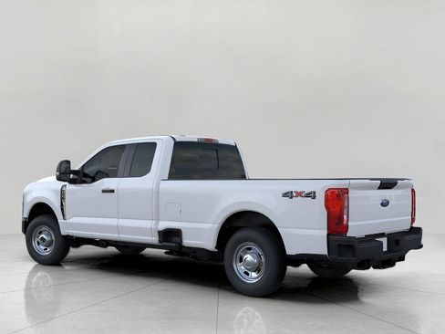 Used 2026 Ford F250 XL w/ Snow Plow/Camper Package AWD/4WD image 6