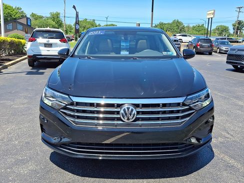 Certified 2021 Volkswagen Jetta SE w/ SE Cold Weather Package FWD image 2