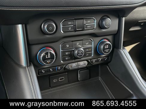 Used 2023 Chevrolet Tahoe Premier AWD/4WD image 32