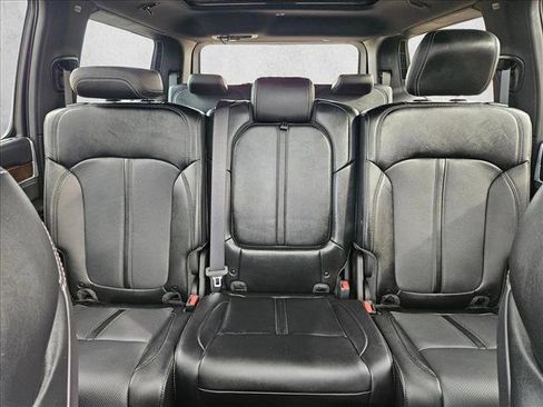 Used 2024 Jeep Grand Wagoneer Series I w/ HD Trailer Tow Package image 16