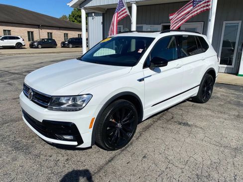 Used 2020 Volkswagen Tiguan SE R-Line image 3