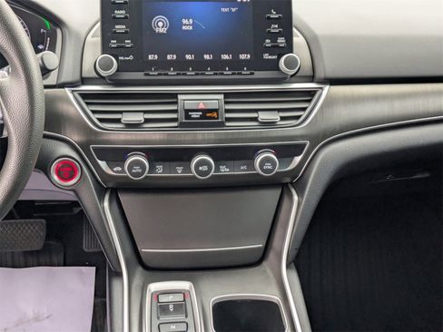 Used 2018 Honda Accord Hybrid image 19