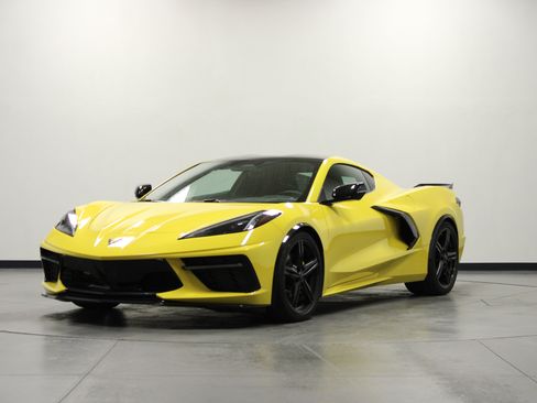 Used 2026 Chevrolet Corvette Stingray Coupe w/ LPO, Roadside Safety Package RWD image 8
