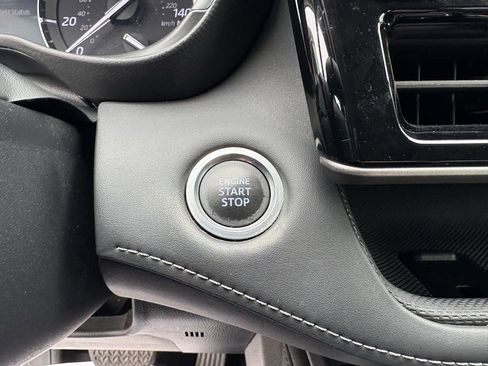 Used 2020 Toyota Highlander Limited image 31