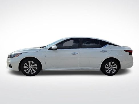 Used 2022 Nissan Altima 2.5 S FWD image 2