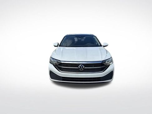 Used 2024 Volkswagen Jetta SE FWD image 3