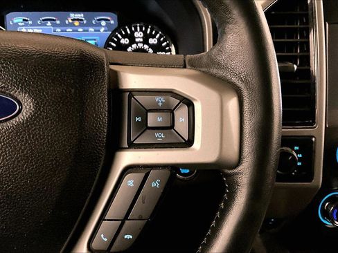 Used 2019 Ford F150 Lariat image 19