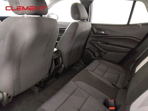 Used 2024 Chevrolet Trax LS FWD image 28