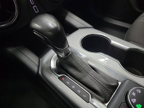 Used 2019 Chevrolet Blazer LT image 26