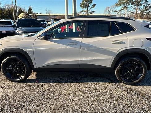 New 2026 Chevrolet Trax ACTIV w/ Sunroof Package image 8