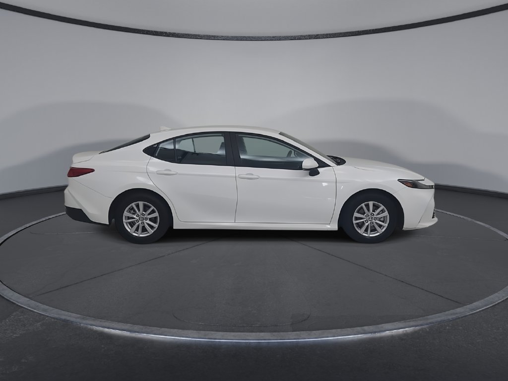 Used 2025 Toyota Camry LE FWD image 19