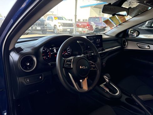Used 2024 Kia Forte LXS image 9