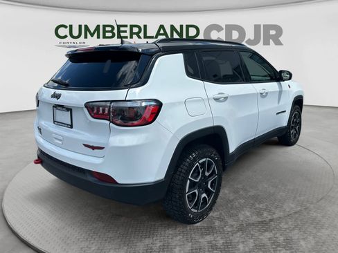 Used 2024 Jeep Compass Trailhawk AWD/4WD image 21