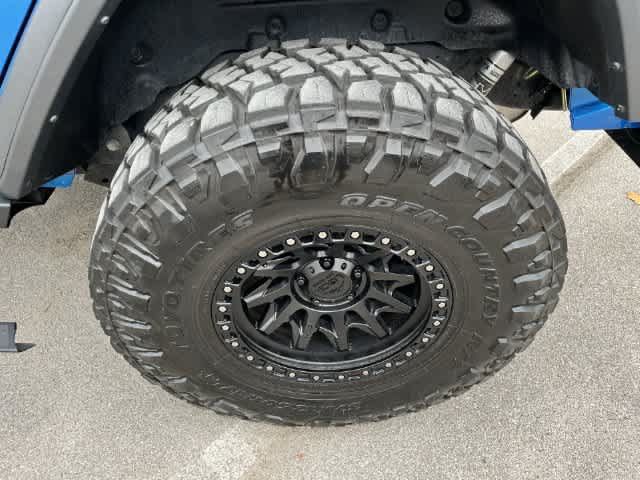 Used 2023 Jeep Wrangler Unlimited Rubicon w/ LED Lighting Group AWD/4WD image 12