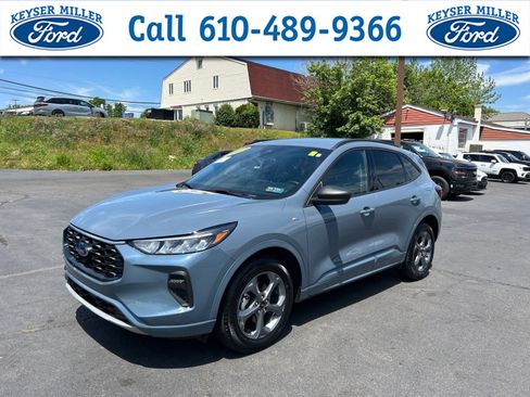 Certified 2024 Ford Escape ST-Line w/ Tech Pack #1 AWD/4WD image 1