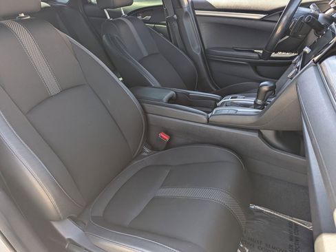 Used 2020 Honda Civic Sport image 8