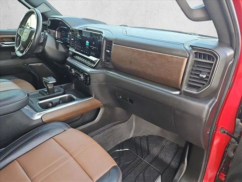 Certified 2024 Chevrolet Silverado 1500 High Country AWD/4WD image 21