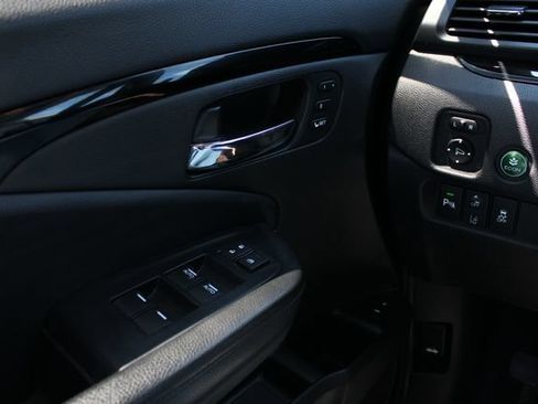 Used 2019 Honda Pilot Touring image 18