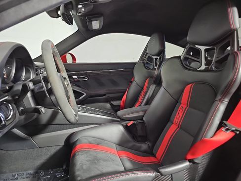 Used 2018 Porsche 911 GT3 RWD image 12