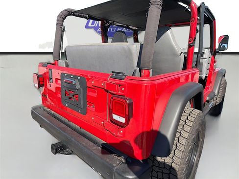 Used 1997 Jeep Wrangler SE image 21