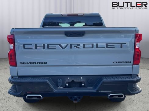 Used 2024 Chevrolet Silverado 1500 Custom Trail Boss w/ LPO, Dark Essentials Package AWD/4WD image 3