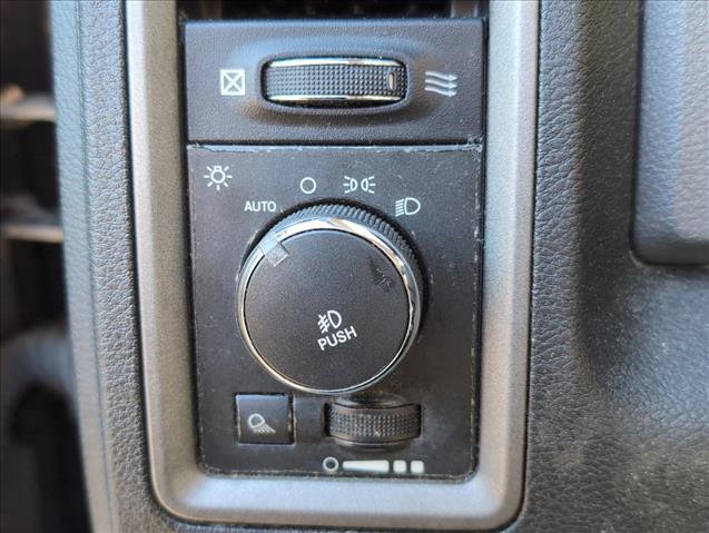 Used 2013 RAM 1500 Express RWD image 8
