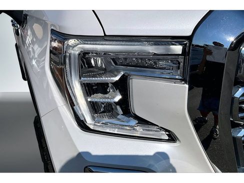 Used 2021 GMC Sierra 1500 Denali w/ Denali Ultimate Package AWD/4WD image 33