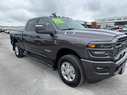 Certified 2025 RAM 2500 Big Horn AWD/4WD image 3