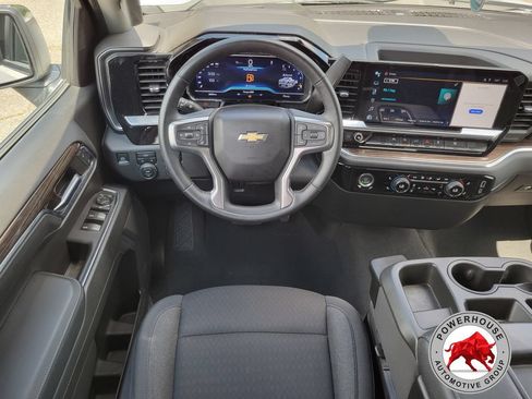 Used 2023 Chevrolet Silverado 1500 LT AWD/4WD image 18