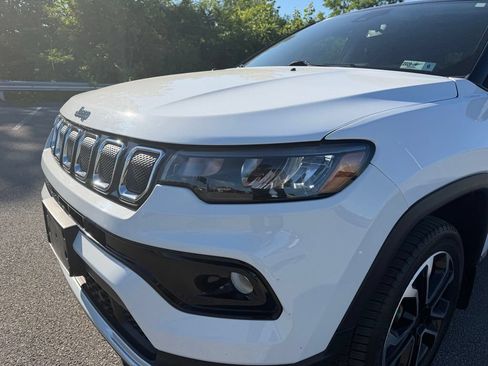 Used 2022 Jeep Compass Limited AWD/4WD image 10