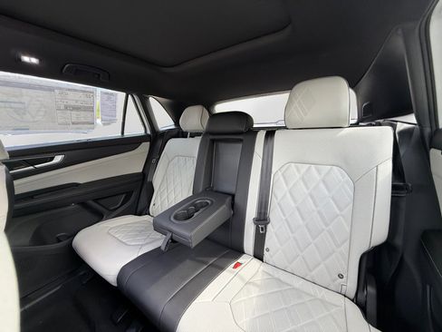 New 2026 Volkswagen Atlas Cross Sport SEL Premium R-Line AWD/4WD image 12