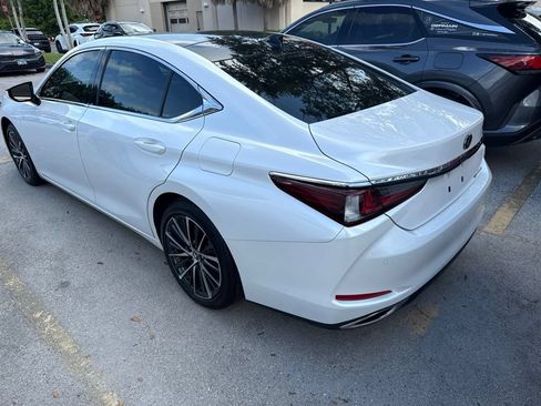 Used 2025 Lexus ES 350 w/ Premium Package FWD image 6