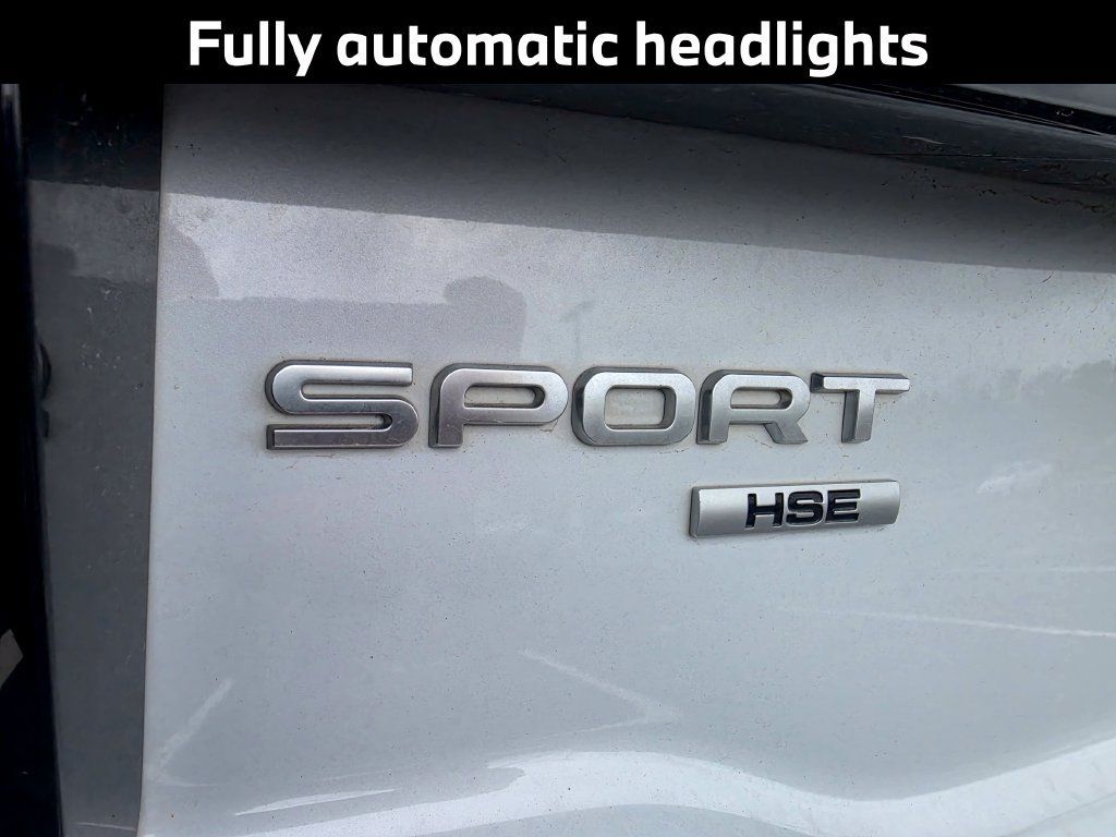 Used 2017 Land Rover Discovery Sport HSE AWD/4WD image 9