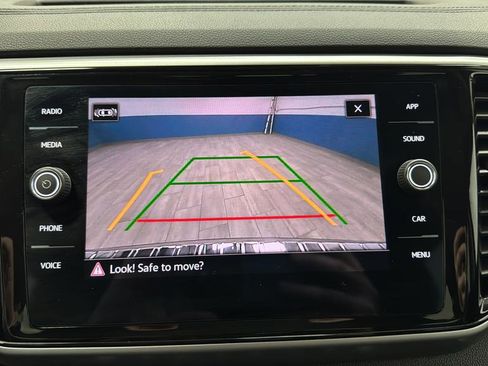 Used 2023 Volkswagen Atlas SE w/ Panoramic Sunroof Package image 10