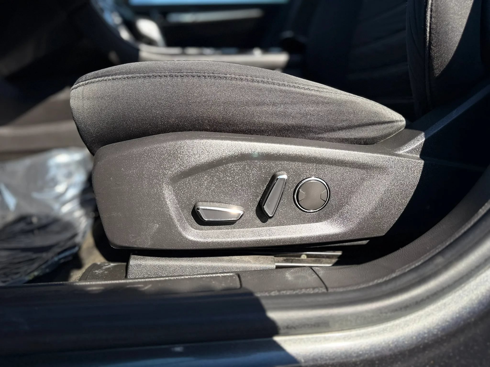 Used 2016 Ford Fusion SE FWD image 28